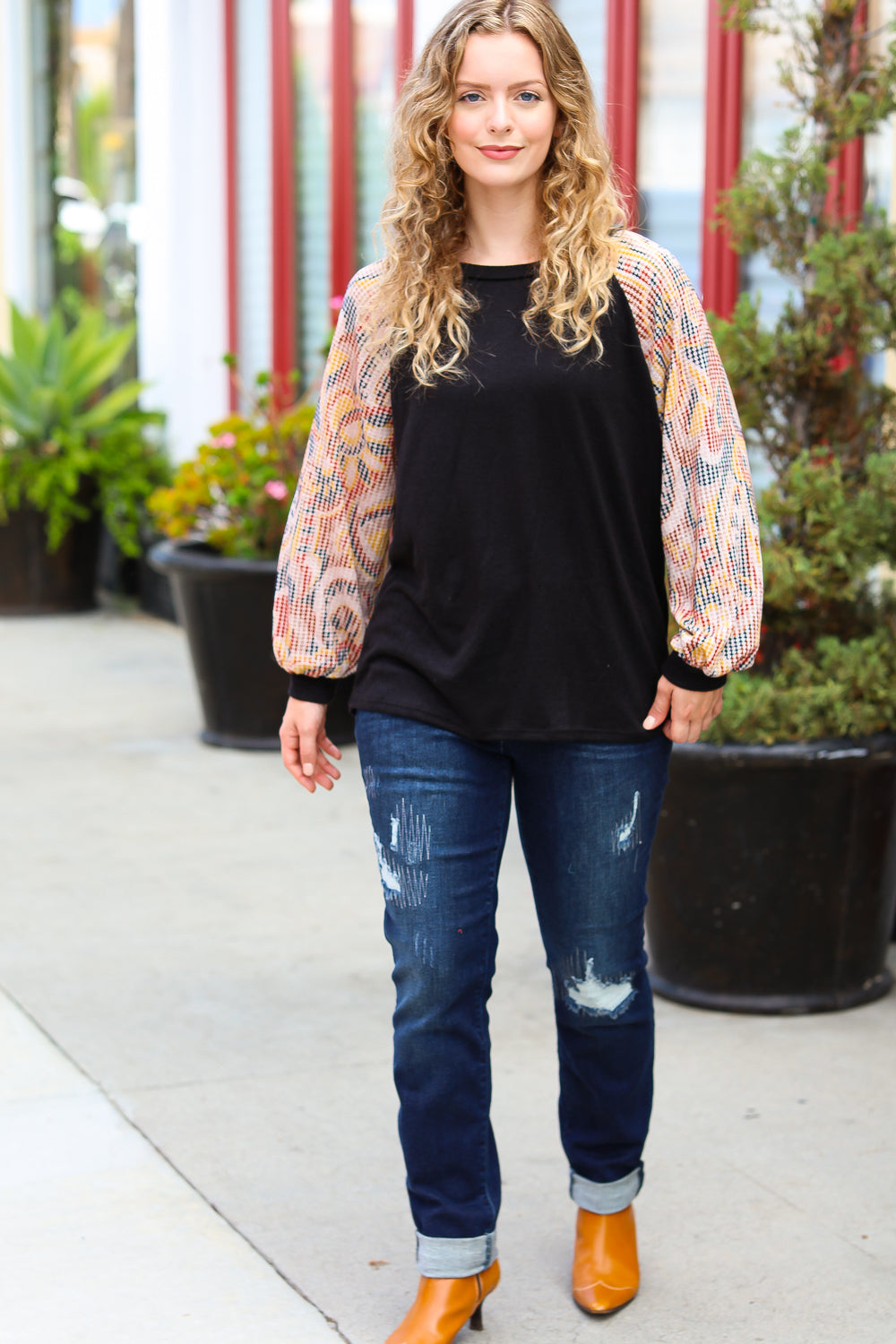 Black Abstract Print Textured Bubble Sleeve Top